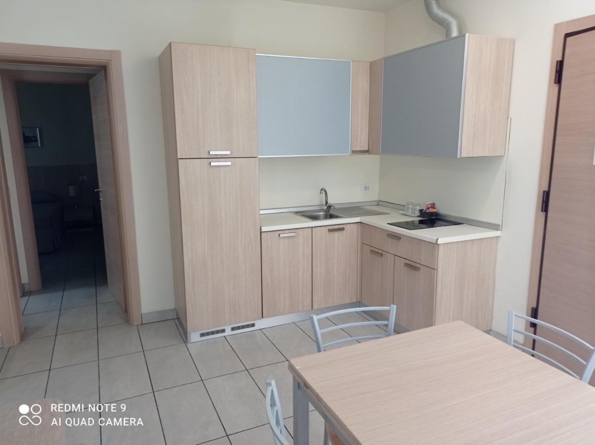 Residence Belmare Римини Экстерьер фото