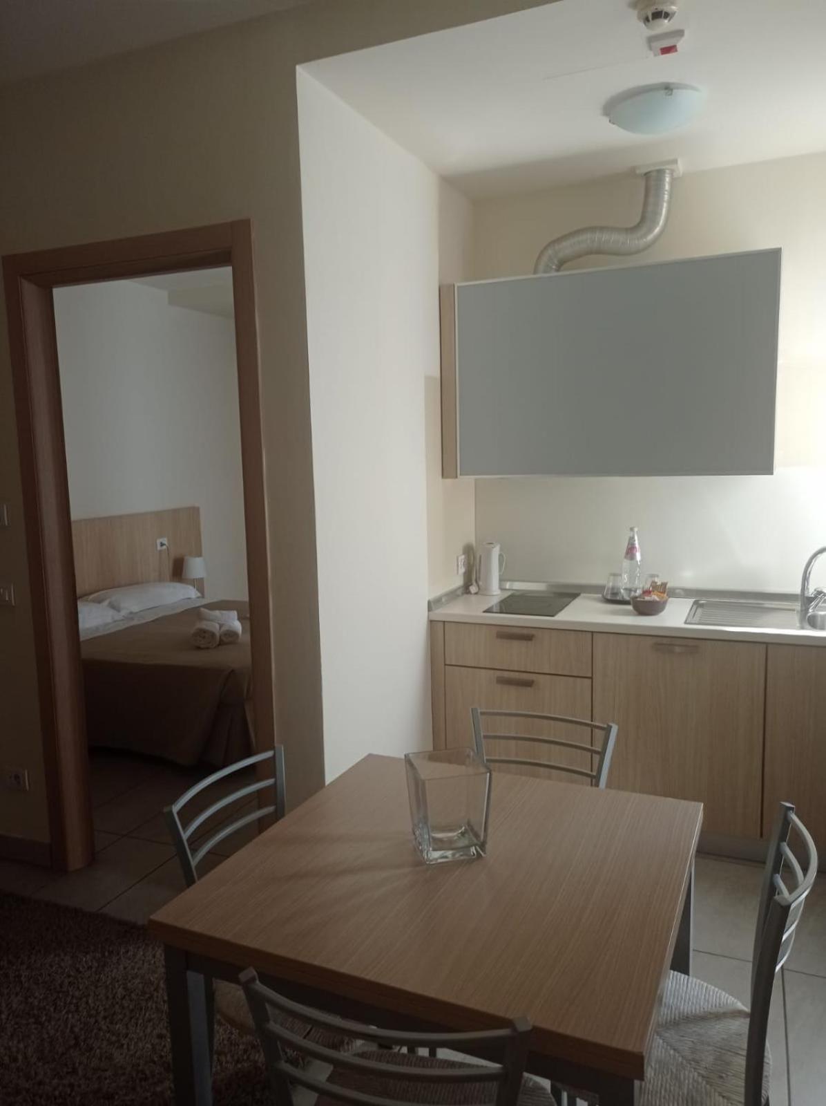 Residence Belmare Римини Экстерьер фото